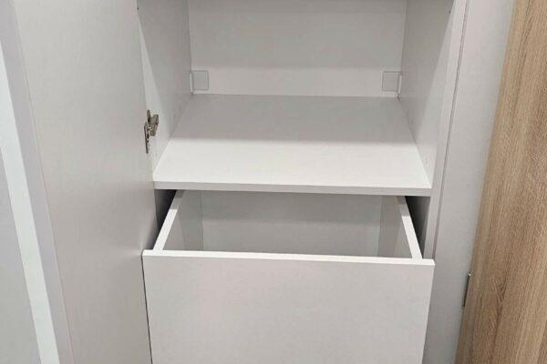 Beepitett_szekreny_2