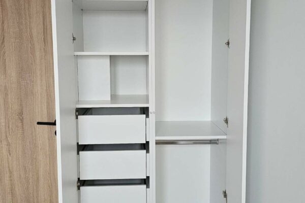 Beepitett_szekreny_4_